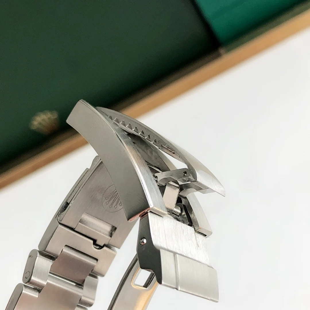 Imported 904 steel strand — photographed off the sweep