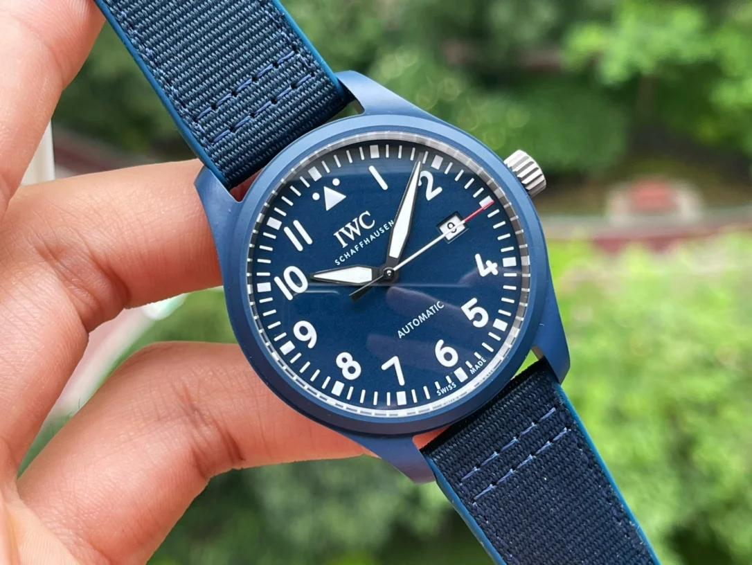IWC IW328101 — photographed off the sweep