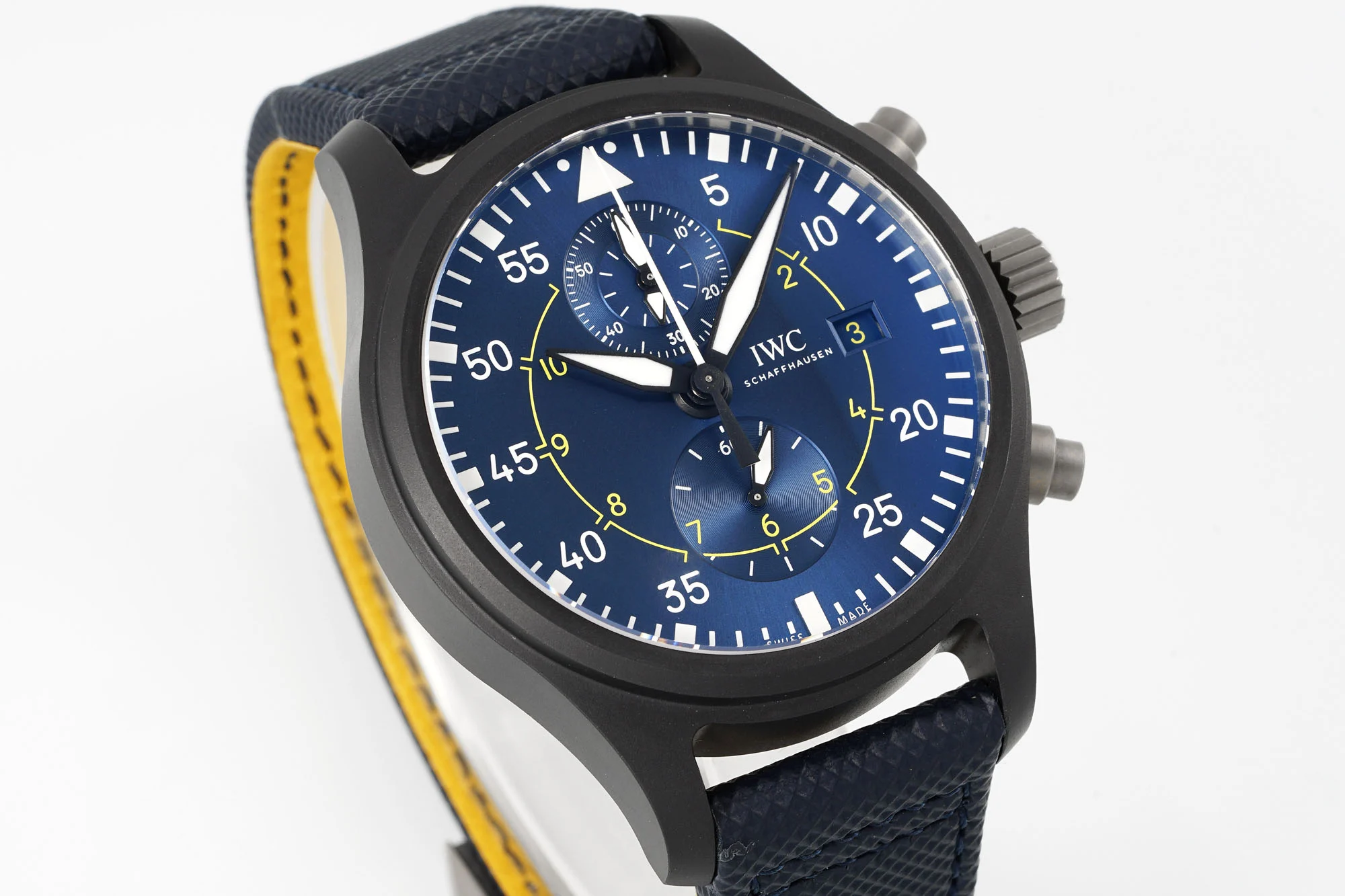 IWC Pilot Ceramic 44 × 15.5mm — detail