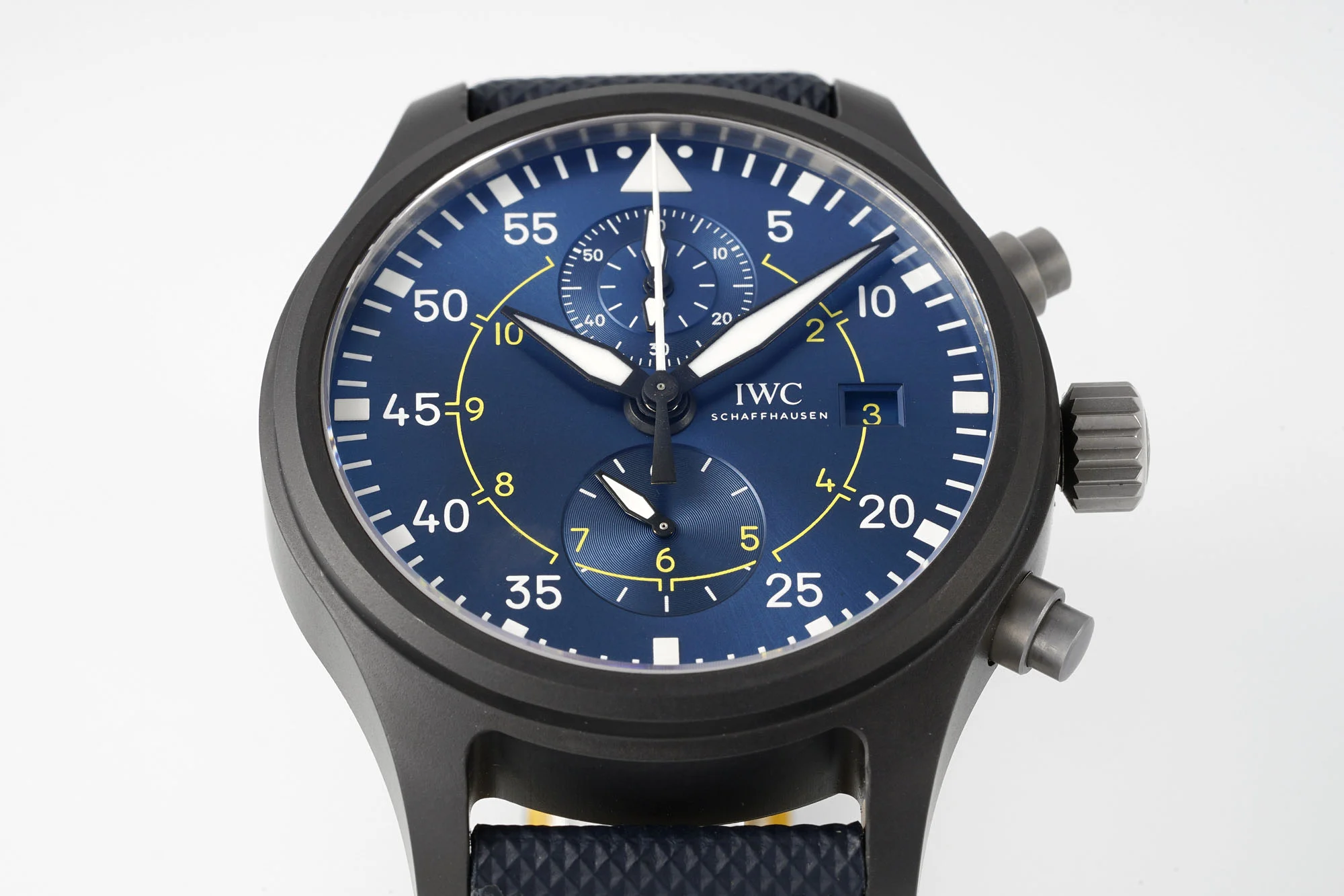 IWC Pilot Ceramic 44 × 15.5mm — detail