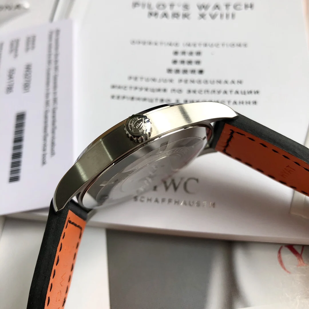 IWC Pilot IW327001 — photographed off the sweep