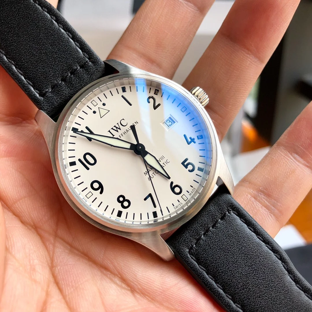 IWC Pilot IW327002 — photographed off the sweep