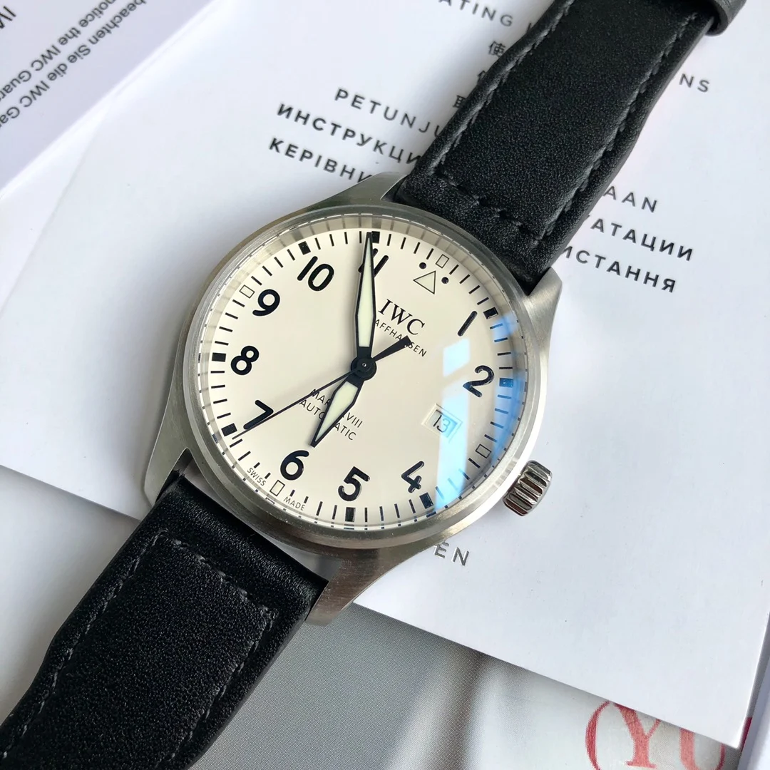 IWC Pilot IW327002 — photographed off the sweep