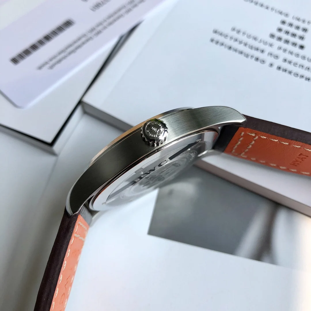 IWC Pilot IW327003 — photographed off the sweep