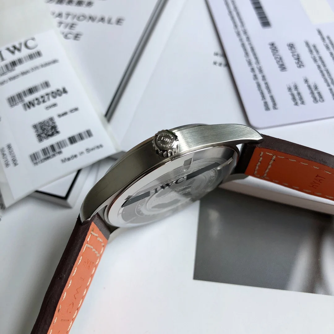 IWC Pilot IW327004 — photographed off the sweep