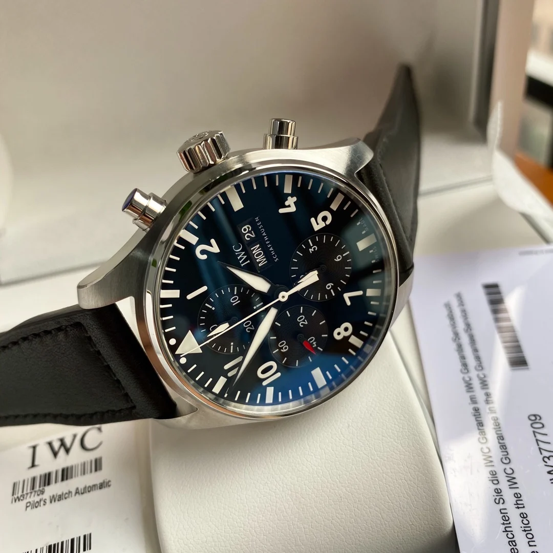 IWC Pilot IW377709 43mm β photographed off the sweep