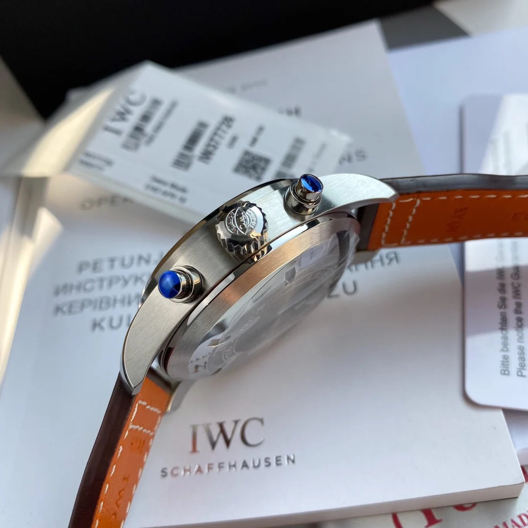 IWC Pilot IW377726 43mm β photographed off the sweep
