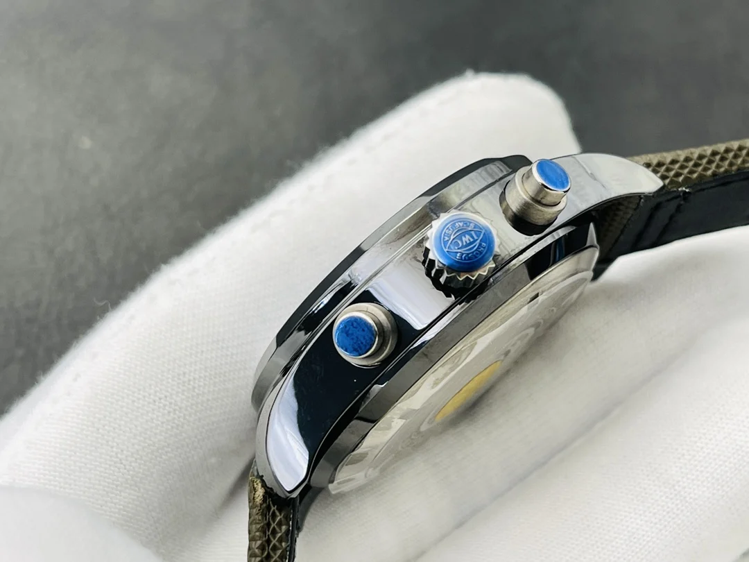 IWC Pilot IW388002 — photographed off the sweep