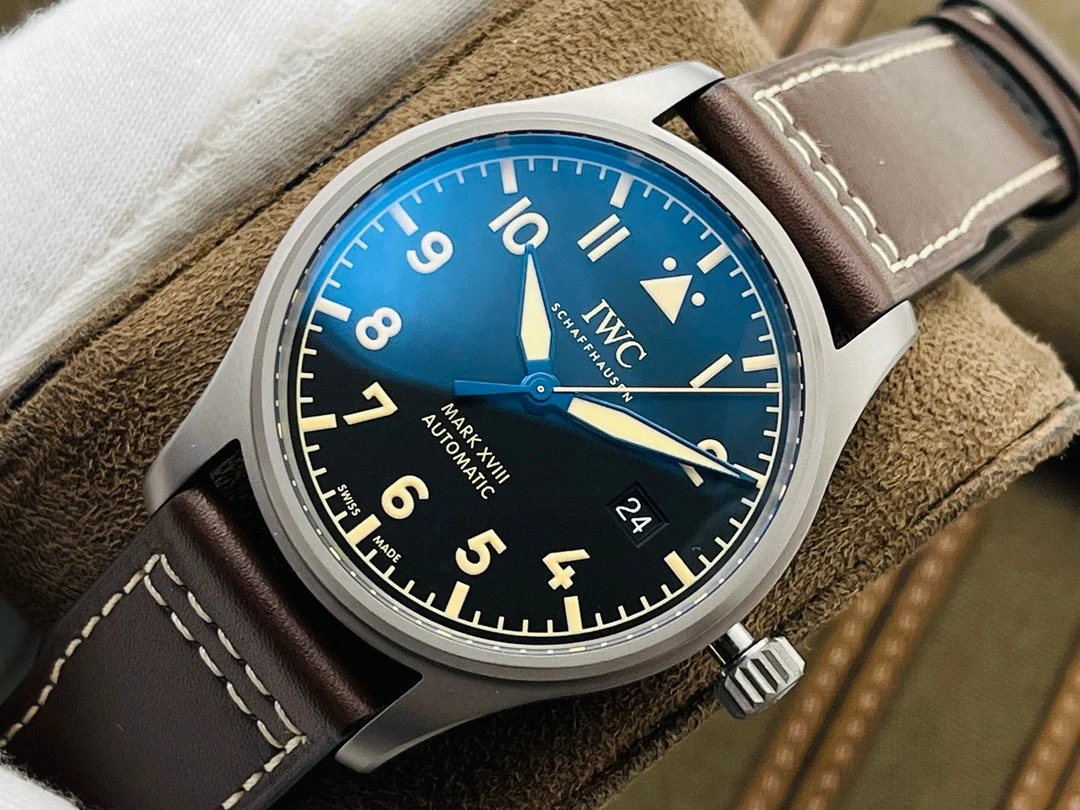 IWC Pilot Steel 40mm — photographed off the sweep