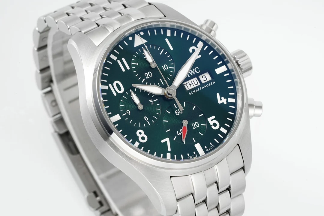 IWC Pilot Steel Black Dial — detail