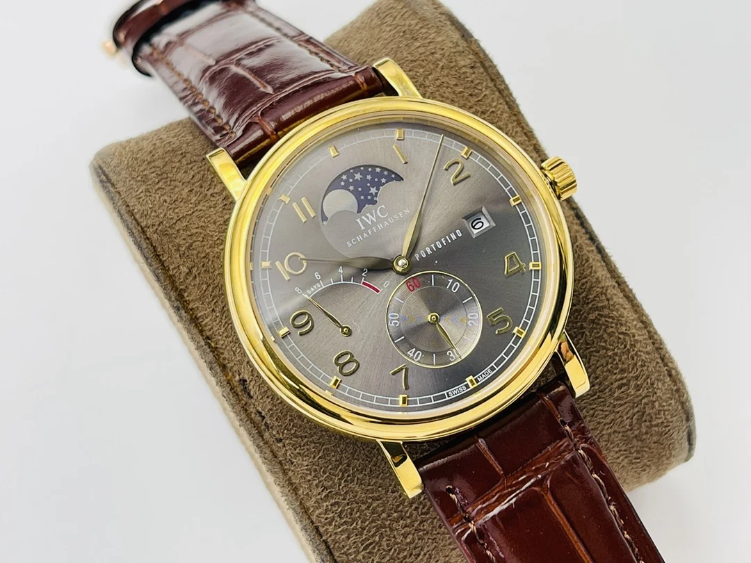 IWC Portofino Moon Phase IW516409 — photographed off the sweep