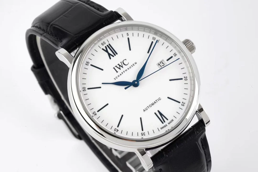 IWC Portofino Rose Gold Blue Dial 40mm — detail