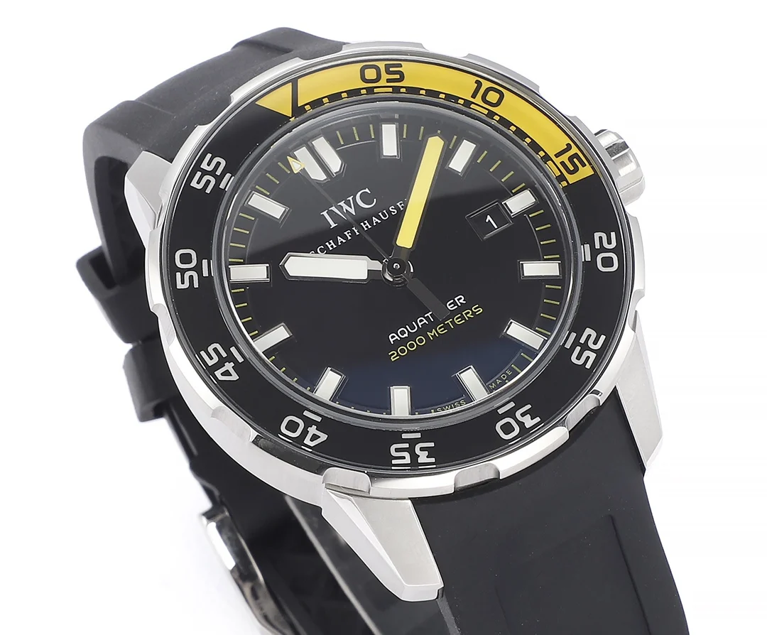 IWC Steel Black Dial — detail