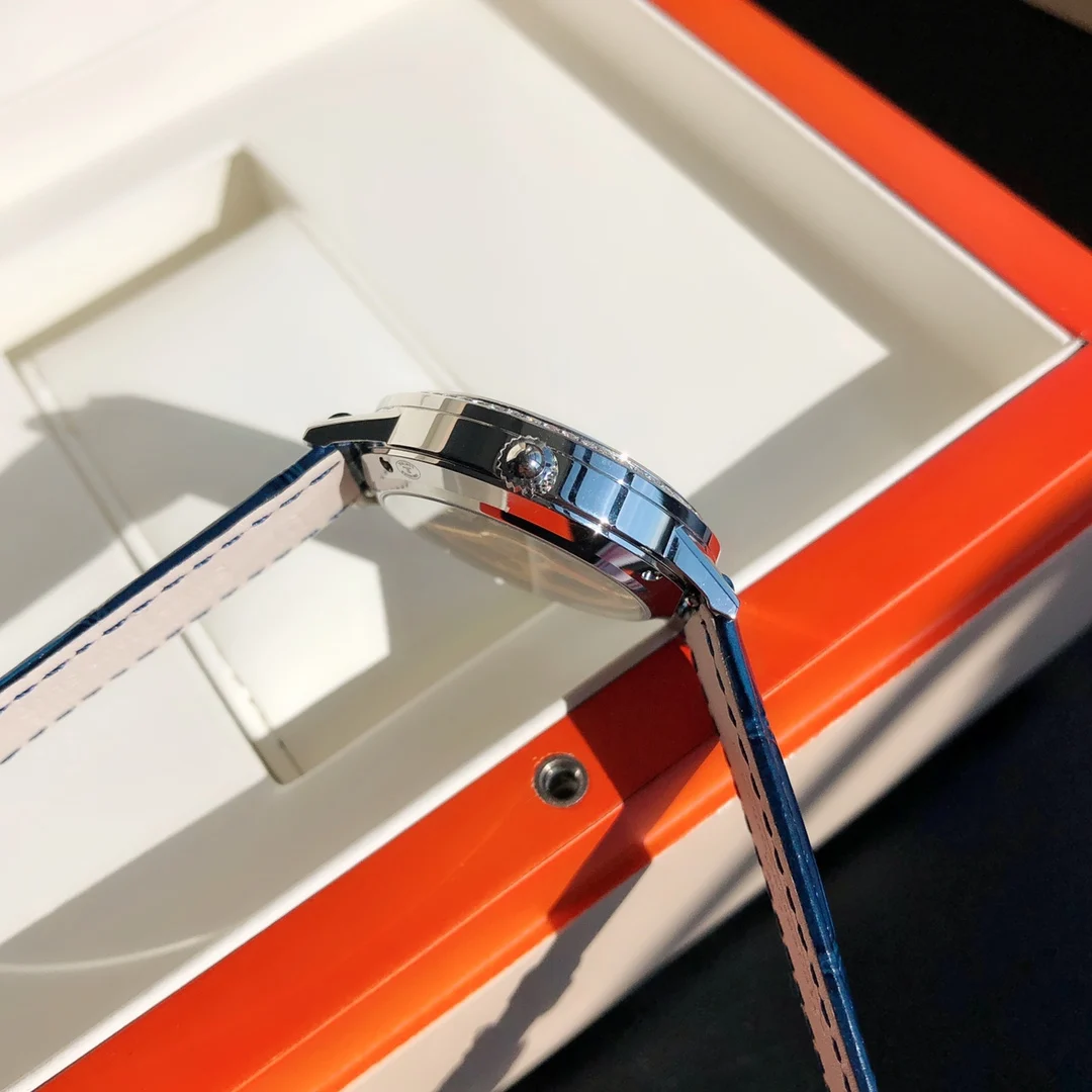 Jaeger-LeCoultre 34mm — photographed off the sweep
