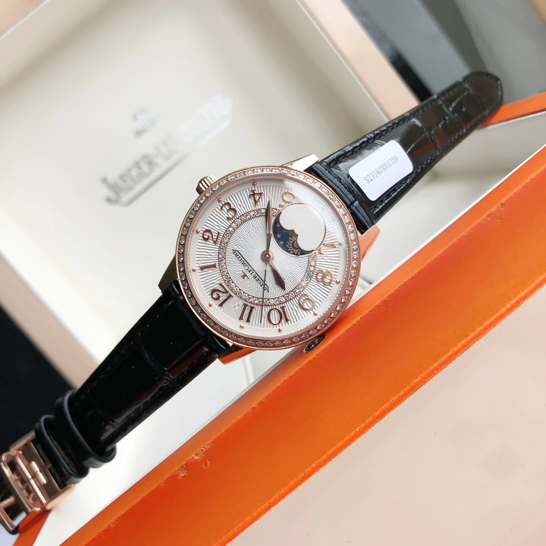 Jaeger-LeCoultre 34mm — photographed off the sweep