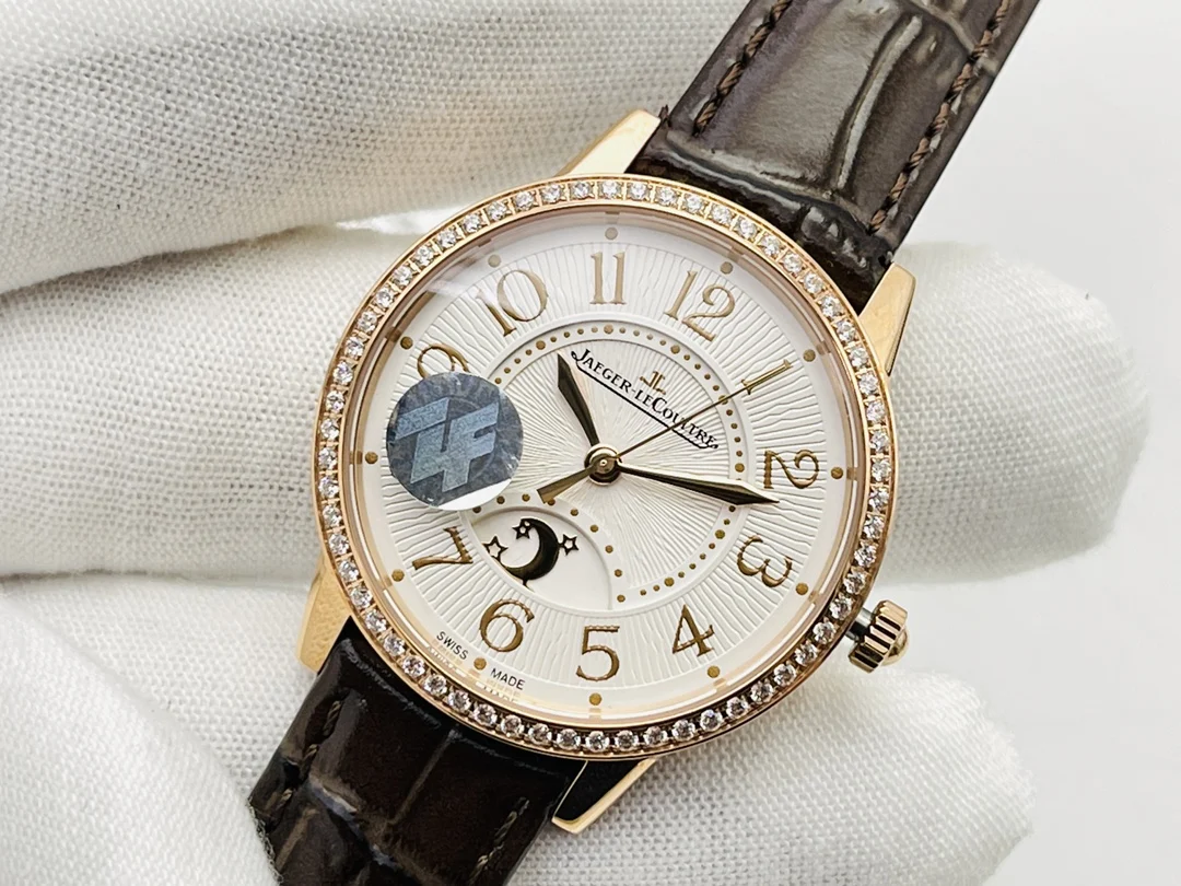 Jaeger-LeCoultre 34mm — photographed off the sweep