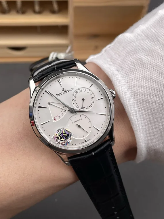 Jaeger-LeCoultre 39mm