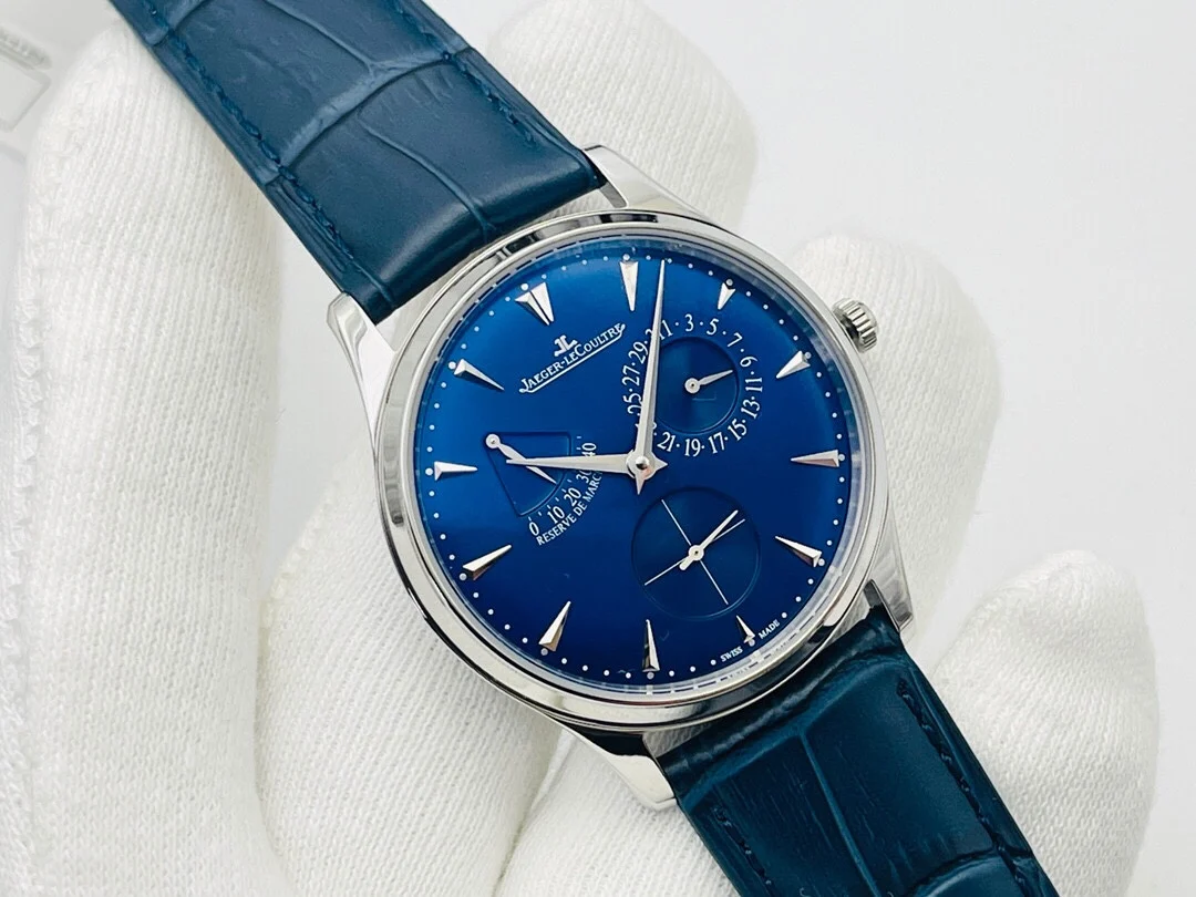 Jaeger-LeCoultre 39mm — photographed off the sweep