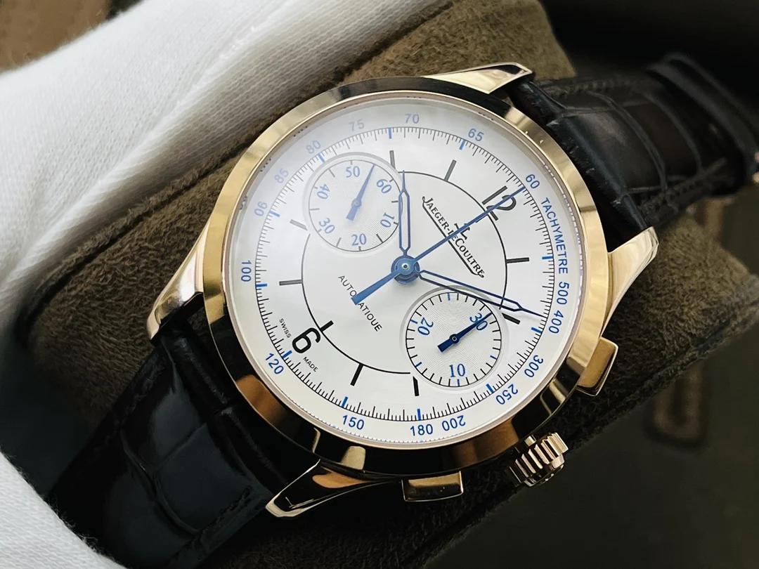 Jaeger-LeCoultre 40mm — photographed off the sweep