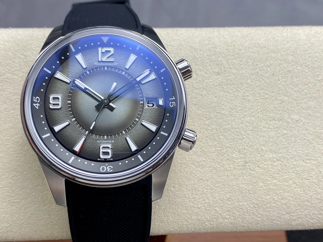 Jaeger-LeCoultre Green Dial — photographed off the sweep