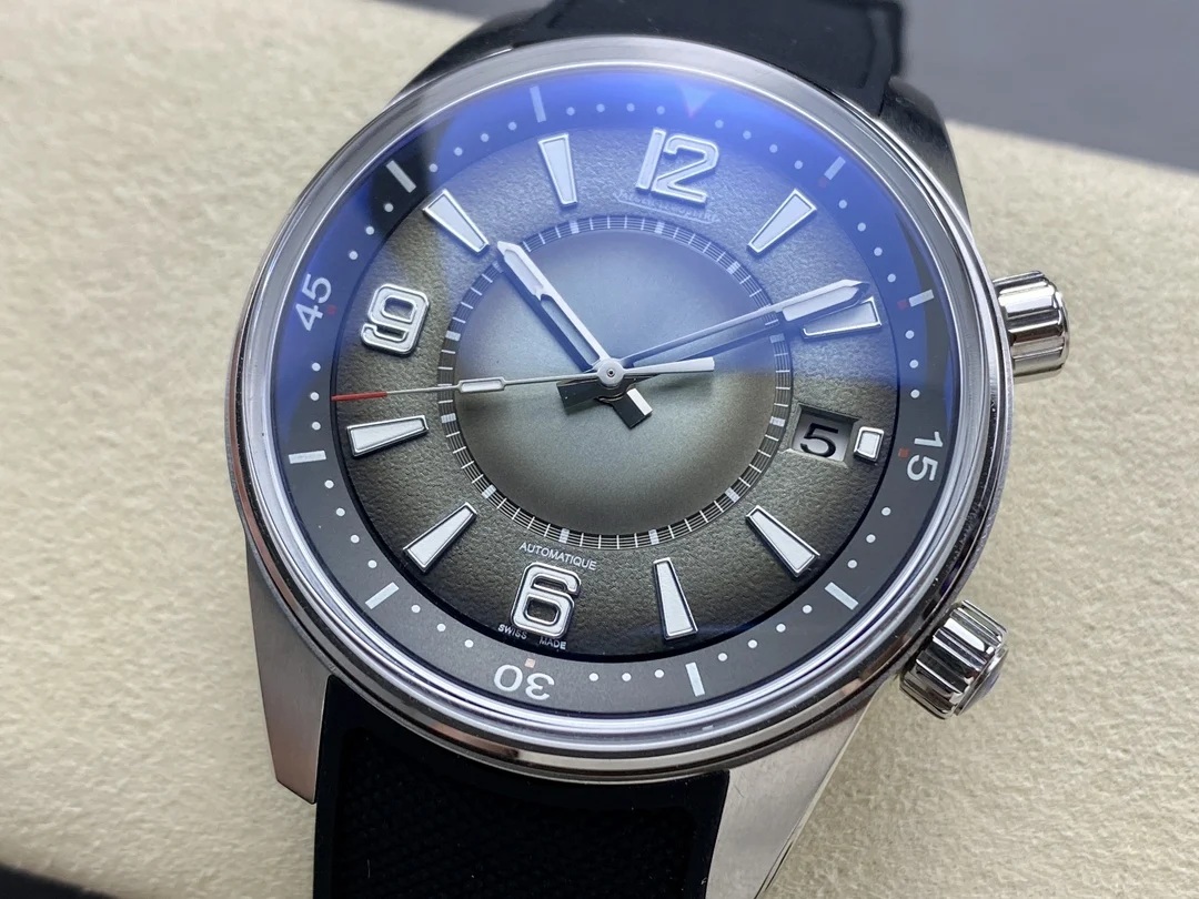 Jaeger-LeCoultre Green Dial — photographed off the sweep