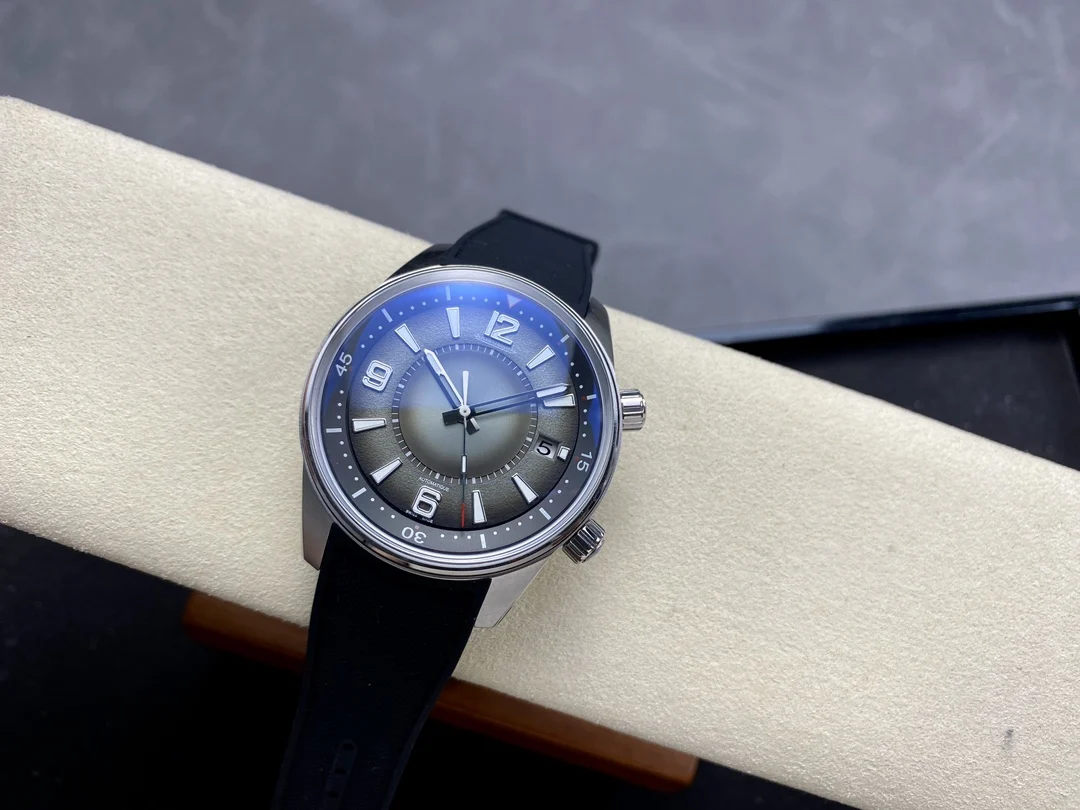 Jaeger-LeCoultre Green Dial — photographed off the sweep