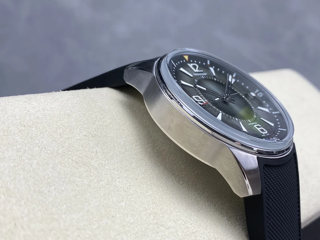 Jaeger-LeCoultre Green Dial — photographed off the sweep