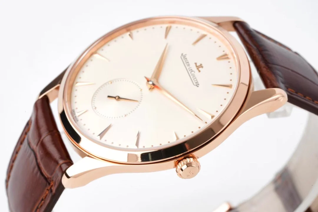 Jaeger-LeCoultre Master Ultra Thin — photographed off the sweep