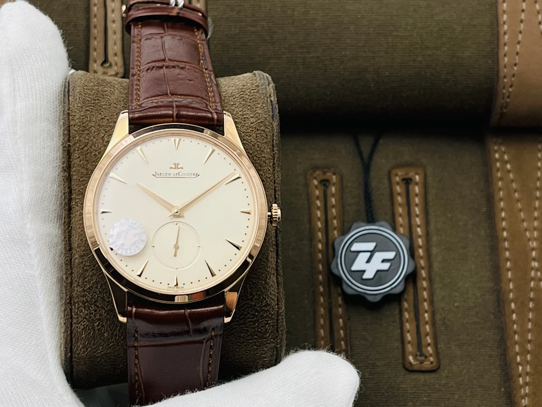 Jaeger-LeCoultre Master Ultra Thin — photographed off the sweep