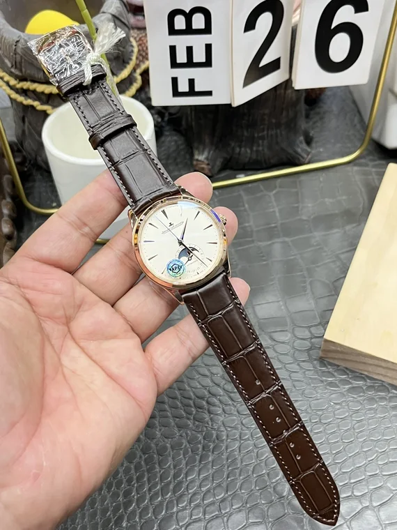 Jaeger-LeCoultre Moon Phase 39mm