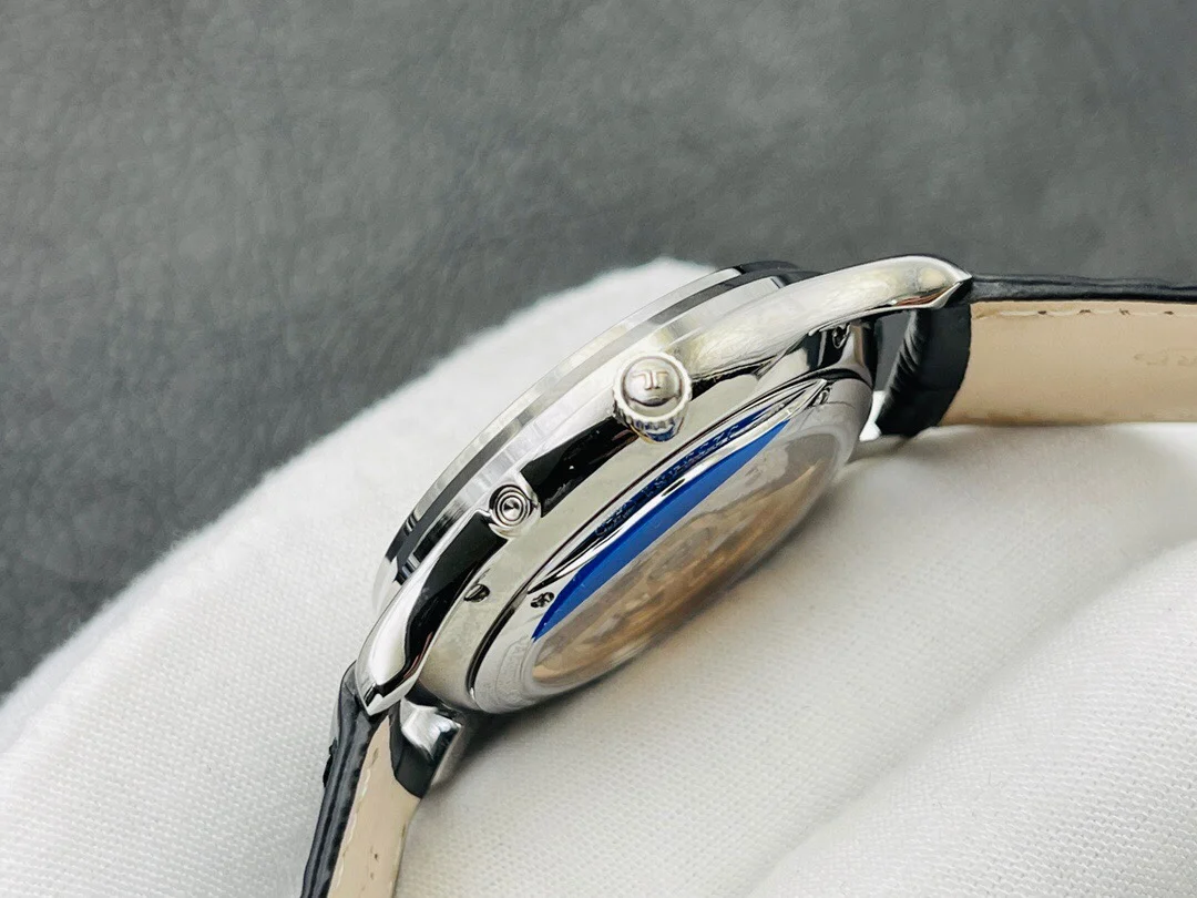 Jaeger-LeCoultre Moon Phase 39mm — photographed off the sweep