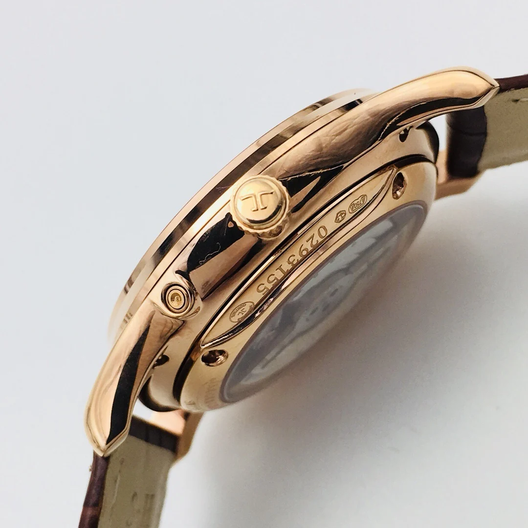 Jaeger-LeCoultre Moon Phase 39mm — photographed off the sweep