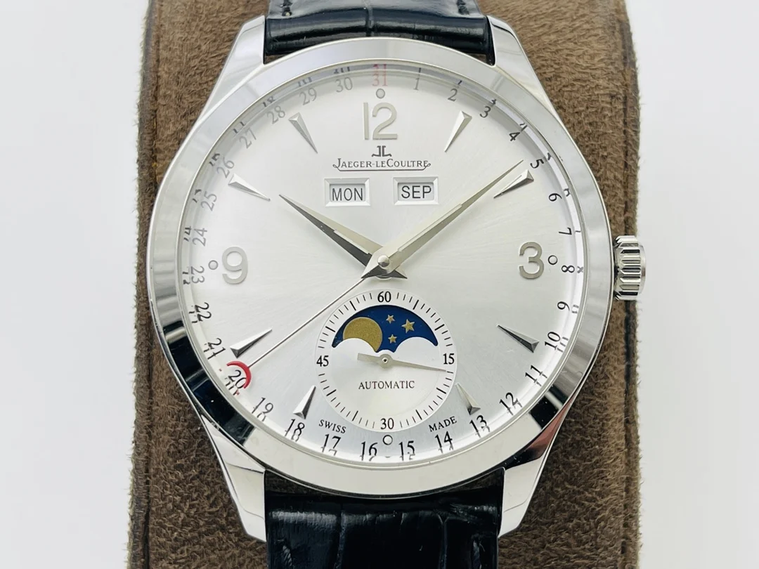 Jaeger-LeCoultre Moon Phase — photographed off the sweep