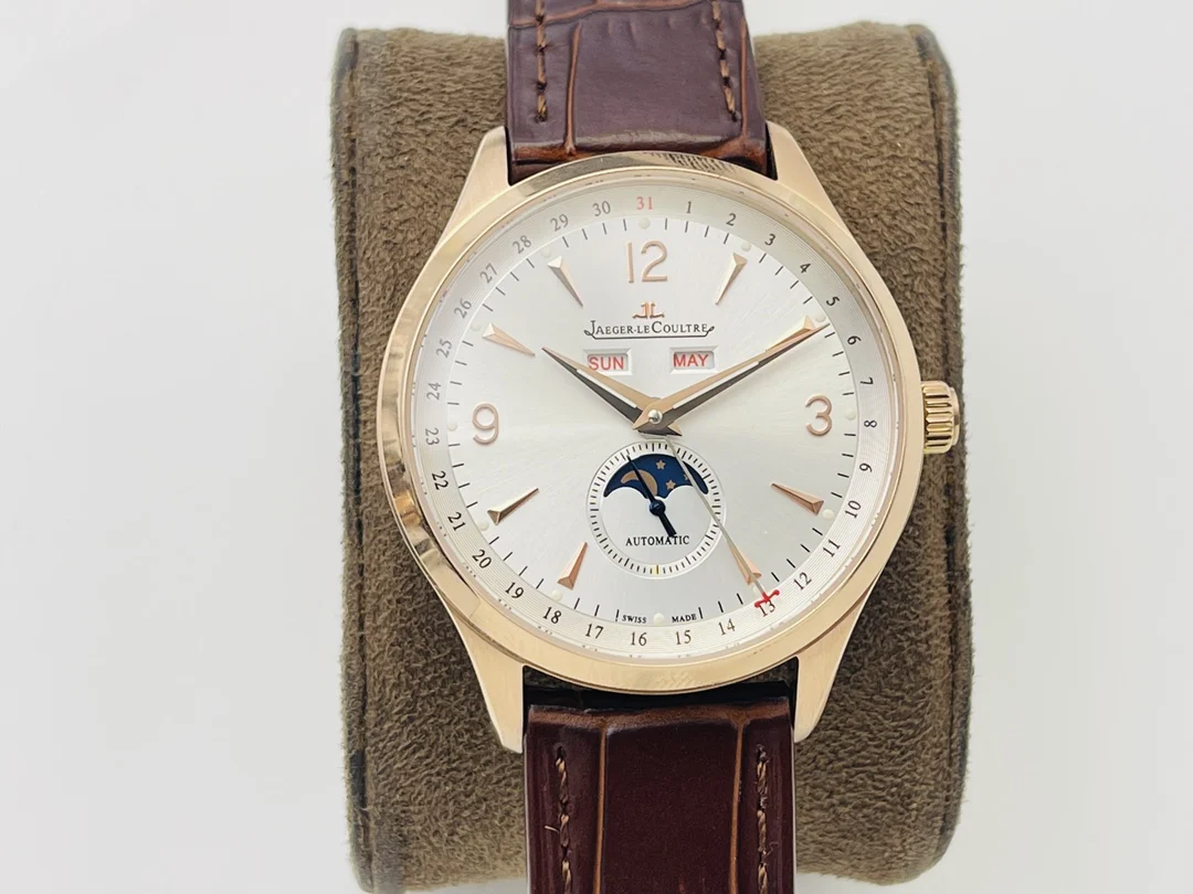 Jaeger-LeCoultre Moon Phase — photographed off the sweep