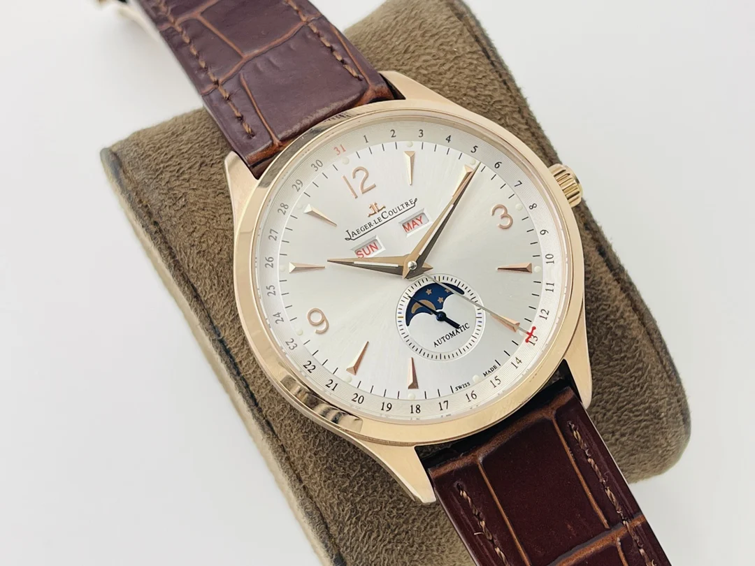 Jaeger-LeCoultre Moon Phase — photographed off the sweep