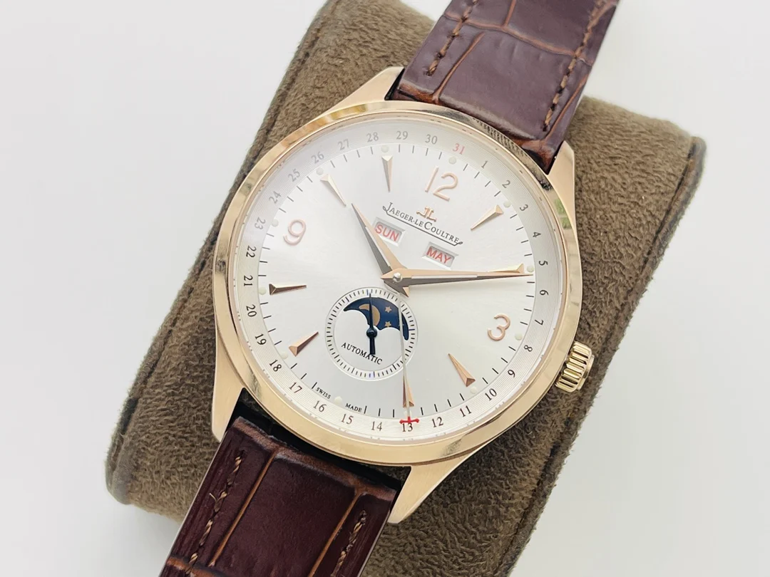 Jaeger-LeCoultre Moon Phase — photographed off the sweep