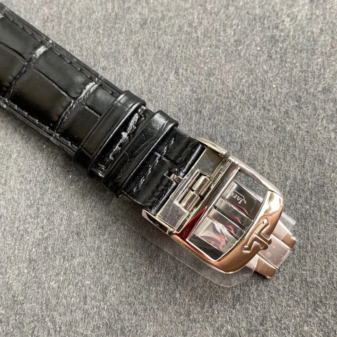 Jaeger-LeCoultre Moon Phase Rose Gold Red Dial 39mm — photographed off the sweep