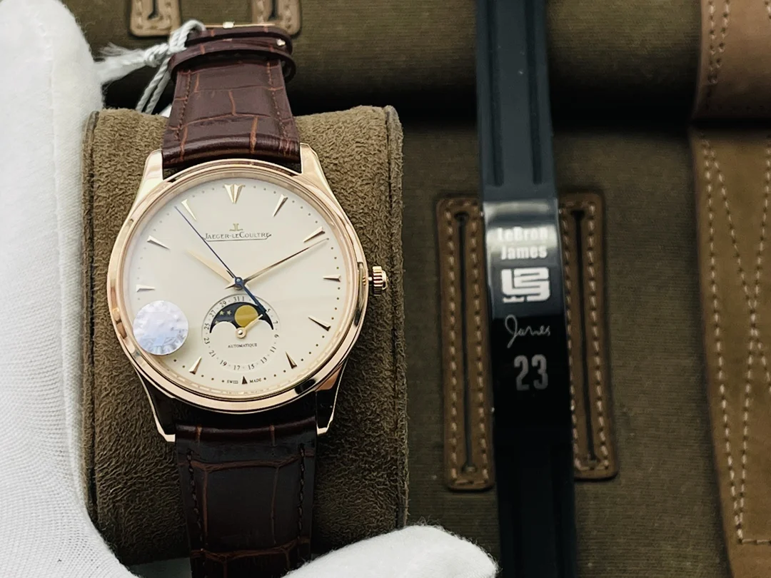 Jaeger-LeCoultre Moon Phase Rose Gold Red Dial 39mm — photographed off the sweep
