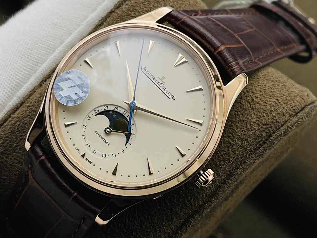 Jaeger-LeCoultre Moon Phase Rose Gold Red Dial 39mm — photographed off the sweep
