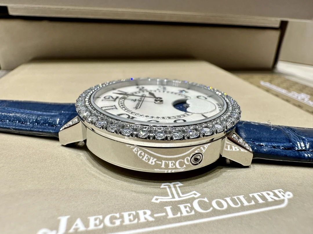 Jaeger-LeCoultre Moon Phase Steel 34mm — photographed off the sweep