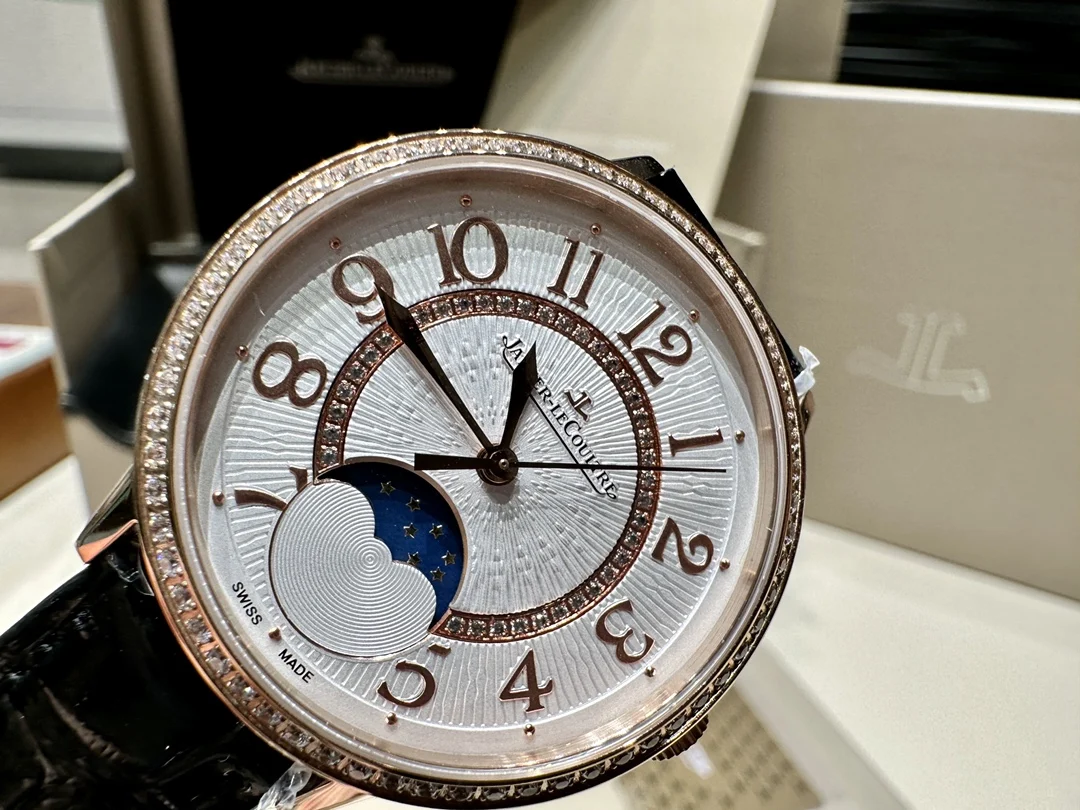 Jaeger-LeCoultre Moon Phase Steel 34mm — photographed off the sweep