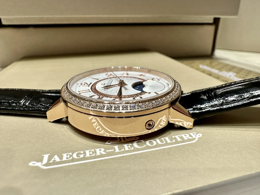 Jaeger-LeCoultre Moon Phase Steel 34mm — photographed off the sweep