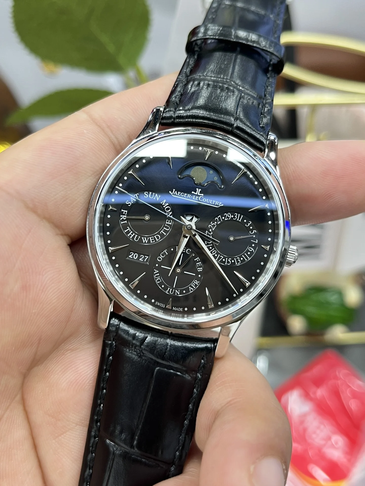 Jaeger-LeCoultre Perpetual Calendar 39mm — photographed off the sweep