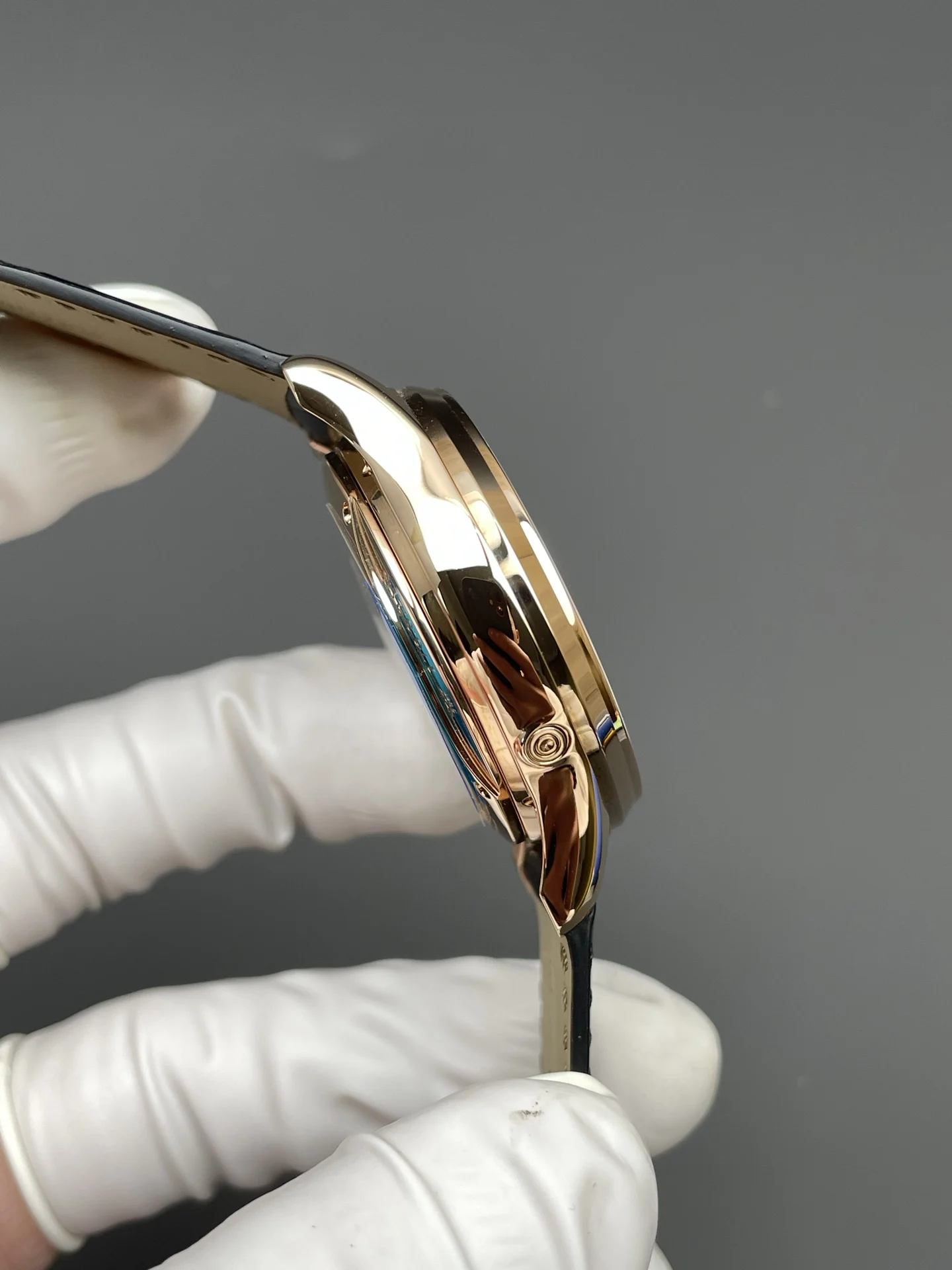 Jaeger-LeCoultre Perpetual Calendar 39mm — photographed off the sweep
