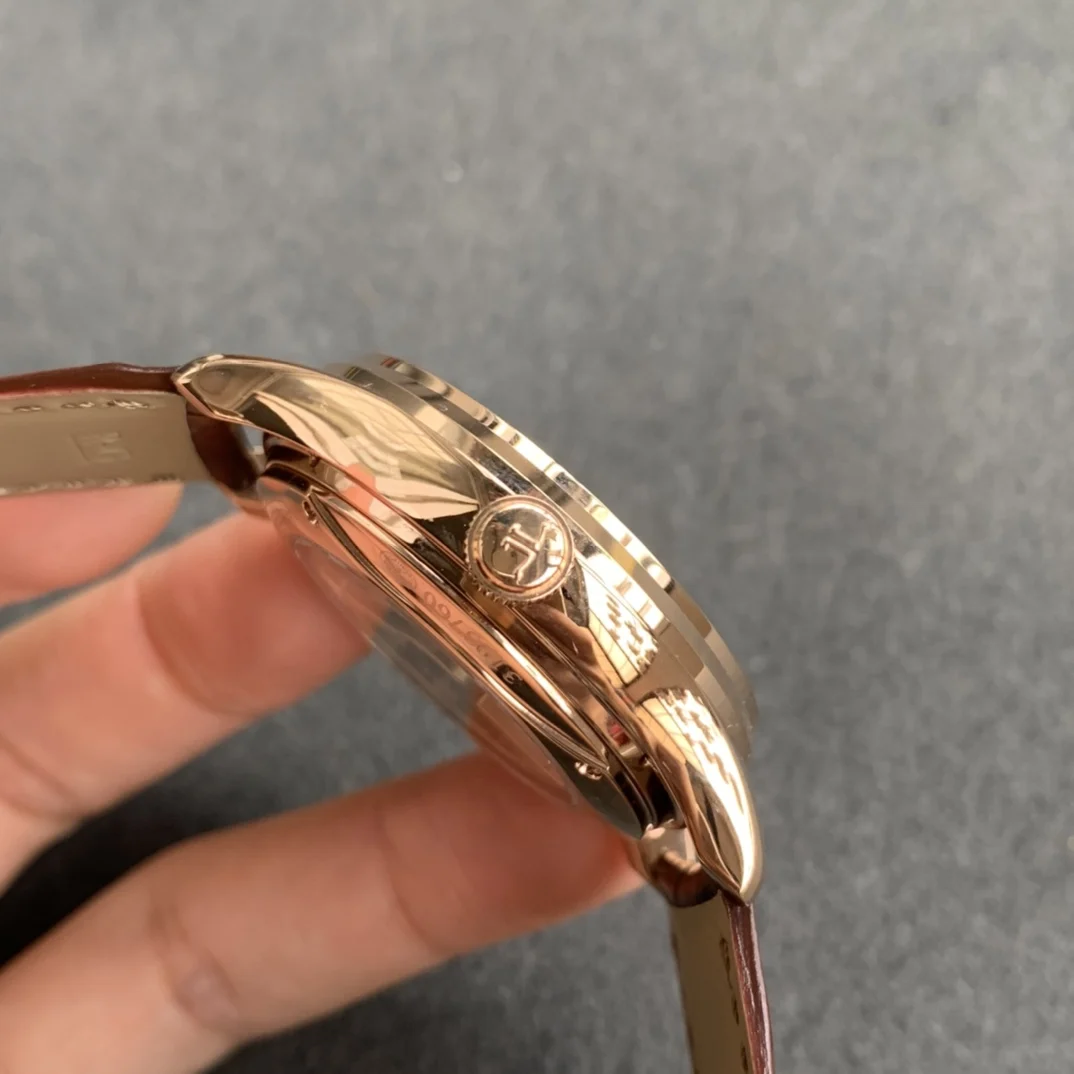 Jaeger-LeCoultre Perpetual Calendar Steel — photographed off the sweep