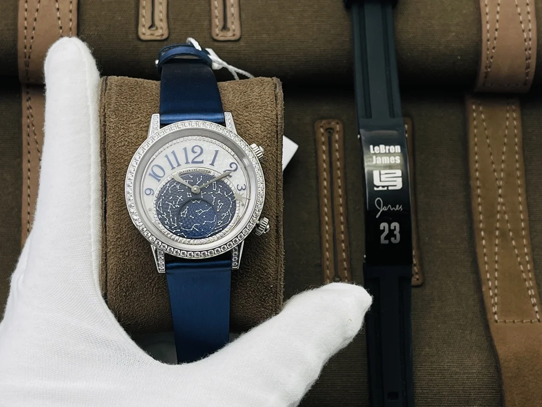 Jaeger-LeCoultre Rendez-Vous Moon Phase Diamond-Set 36mm — photographed off the sweep