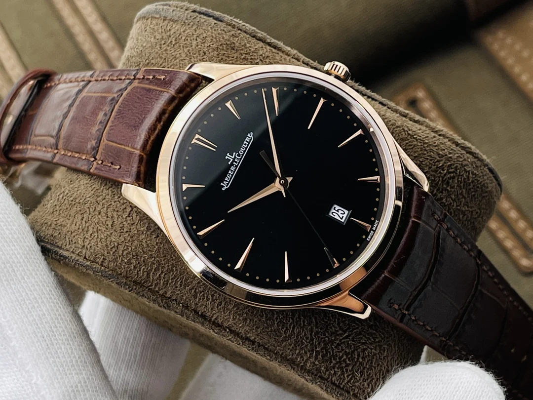 Jaeger-LeCoultre Rose Gold Red Dial — photographed off the sweep