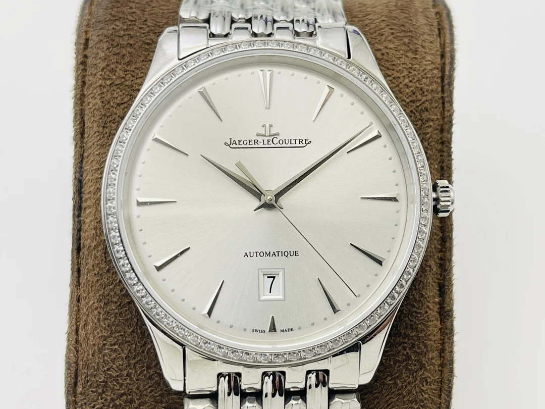 Jaeger-LeCoultre Silver Dial — photographed off the sweep