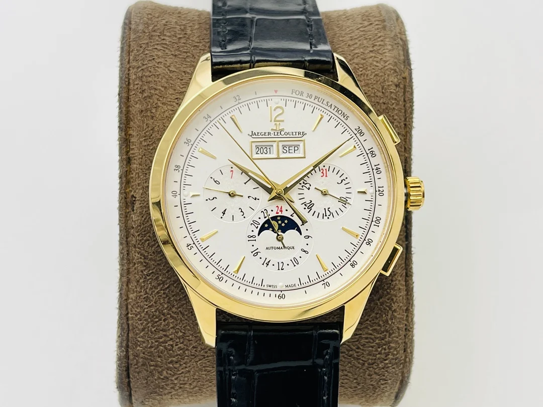 Jaeger-LeCoultre Steel 40mm — photographed off the sweep