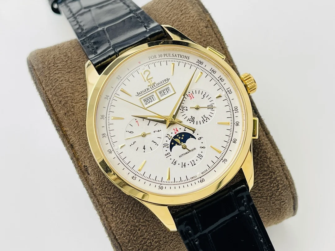 Jaeger-LeCoultre Steel 40mm — photographed off the sweep